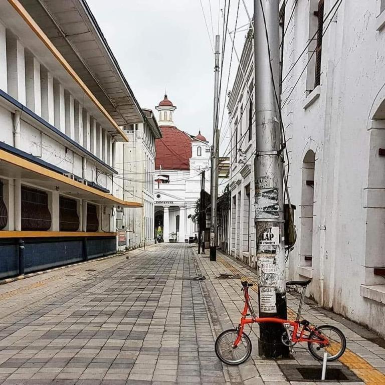 Hazotel Semarang Bagian luar foto