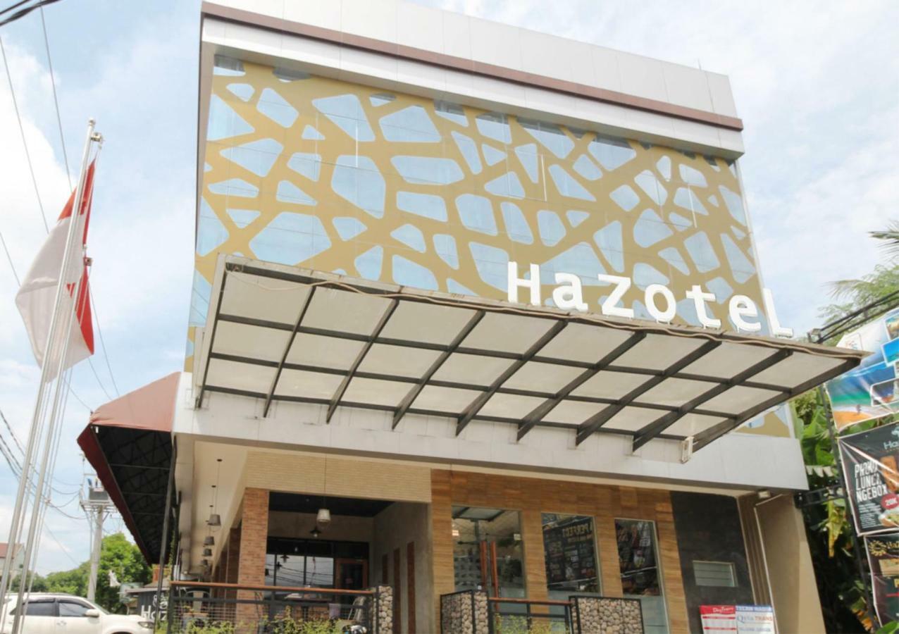 Hazotel Semarang Bagian luar foto